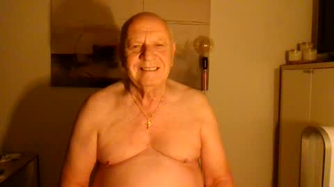 lucbottom031249 online show from July 21, 1:18 am