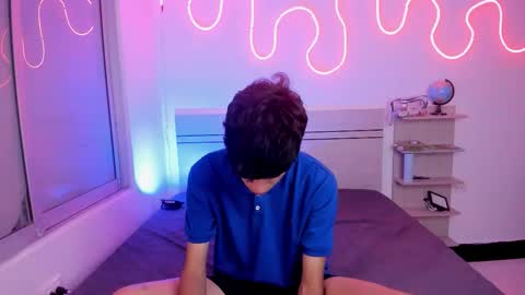 Luccas Ferreira online show from November 19, 7:45 pm