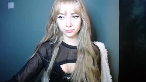 Lucy online show from November 8, 7:44 am