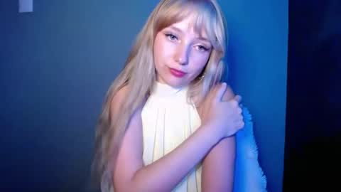 Lucy online show from September 10, 6:42 pm