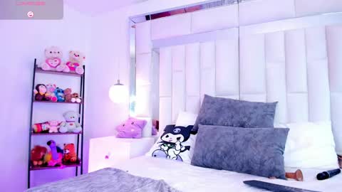 Lisseth  online show from March 8, 4:01 am