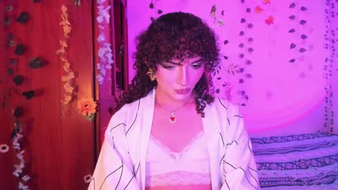 Lucy or Lucian 3 Come to my social Links3   online show from April 8, 9:18 pm