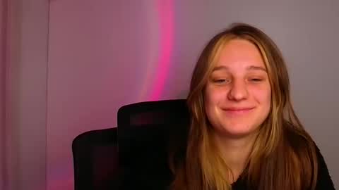 Lucie online show from November 14, 2:30 pm