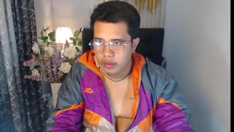 Luciferhotcum online show from February 1, 4:33 pm