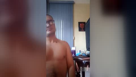 lucio234329776 online show from July 18, 7:27 pm