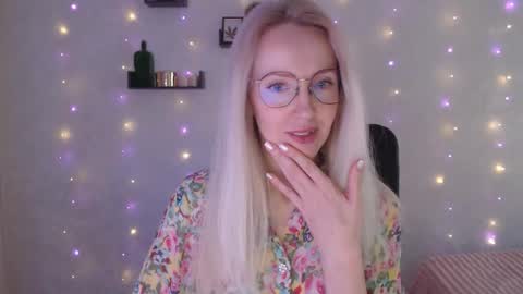 Arina online show from March 25, 2:57 pm