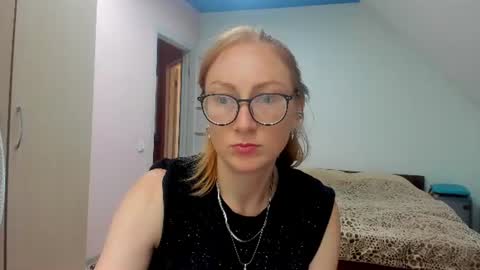 lucky_licky20 online show from July 11, 5:01 am