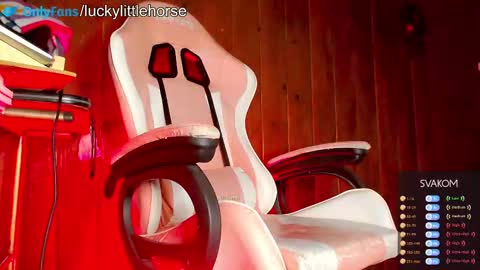 Luca  Lucky    online show from October 9, 12:05 am