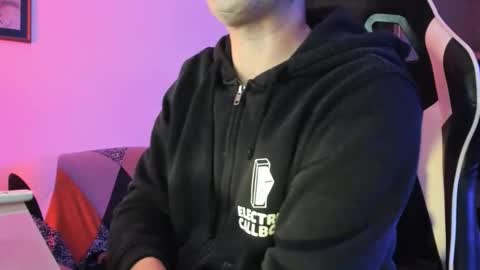 Lucky online show from November 15, 8:32 pm