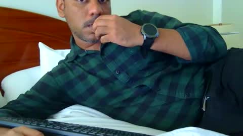 luckyfinalone online show from September 30, 7:35 pm