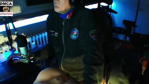        call me  Stefan online show from February 1, 7:23 pm