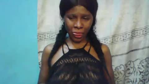 Snapshot of luckymadequeen chatting on March 4, 5:11 am Gloria online show from March 4, 5:11 am