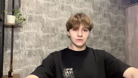Ricky online show from February 15, 9:35 pm