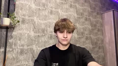 Ricky online show from February 14, 3:37 pm
