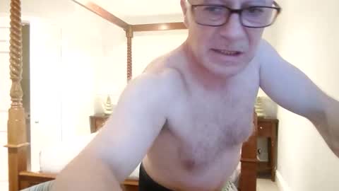 luckypuppy222 online show from May 20, 4:13 pm