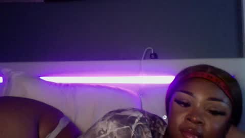 luckytonightx online show from August 6, 5:05 am