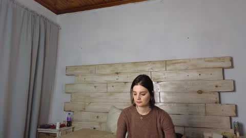 Lucy online show from December 14, 10:05 pm