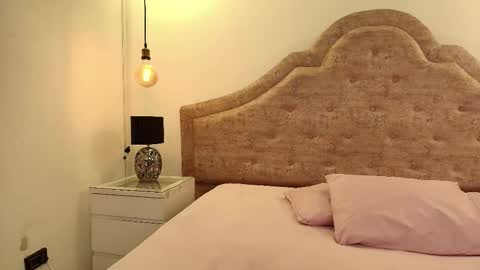 lucy1 lane online show from December 15, 3:35 am