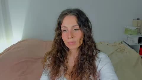 lucy__ray online show from May 22, 8:04 pm