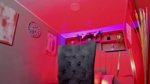 Lucy  online show from November 29, 11:18 am