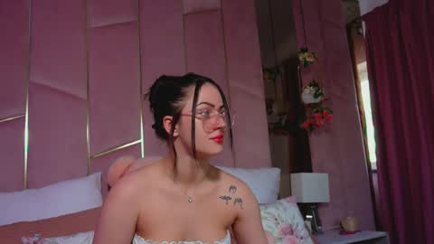 Lucy Lexton online show from April 16, 4:56 am