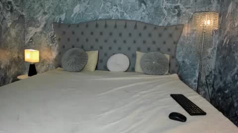 Lucy online show from March 27, 2:50 am