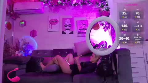 Snapshot of lucyrouse18 chatting on February 13, 4:28 pm Lucy online show from February 13, 4:28 pm