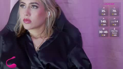 Snapshot of lucyrouse18 chatting on February 13, 1:26 pm Lucy online show from February 13, 1:26 pm