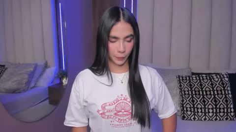 Lucy online show from February 3, 8:35 pm