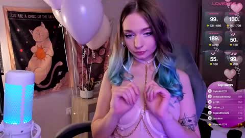 Lucy online show from February 14, 9:32 pm