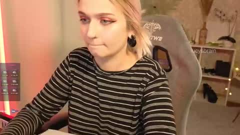 Lucy online show from September 14, 6:53 pm