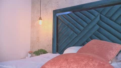 Lucy online show from September 13, 4:48 am