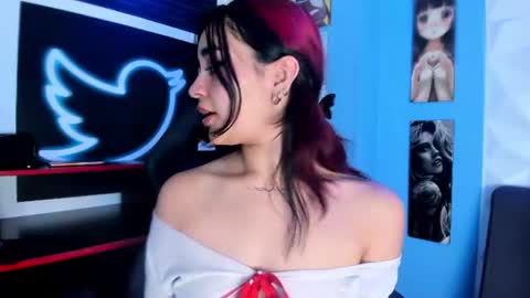 LucyWalkeer online show from June 12, 8:52 pm