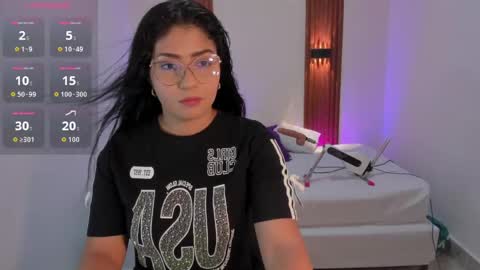 Lucy Wold online show from April 22, 9:22 pm