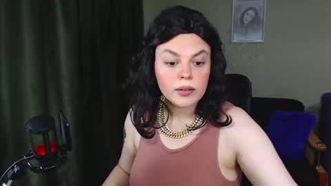Snapshot of lucywmiller chatting on September 14, 11:11 am Call me Lucy online show from September 14, 11:11 am