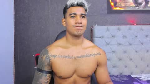 Luigi Independent model online show from April 30, 5:40 pm