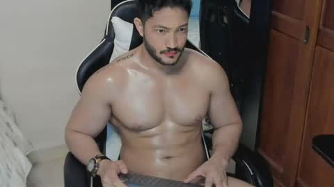 luis_baptista online show from May 12, 1:58 am