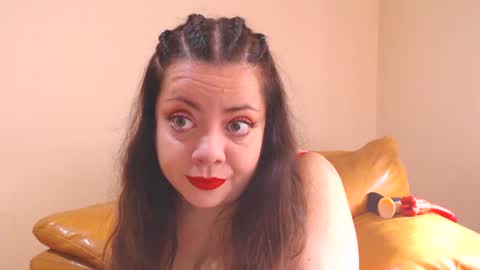 Snapshot of luisahornydoll chatting on February 18, 11:22 am Cassie online show from February 18, 11:22 am