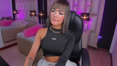 Luisa  online show from February 1, 8:39 pm