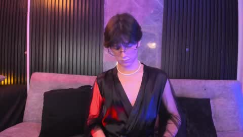 luixdust1 online show from November 7, 4:59 am