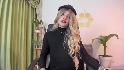 Luka Castillo online show from January 18, 3:15 am