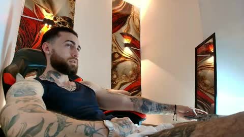 LUKE online show from April 14, 1:25 pm