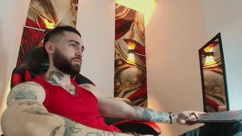 Snapshot of luke_davis01 chatting on October 14, 1:36 pm LUKE online show from October 14, 1:36 pm