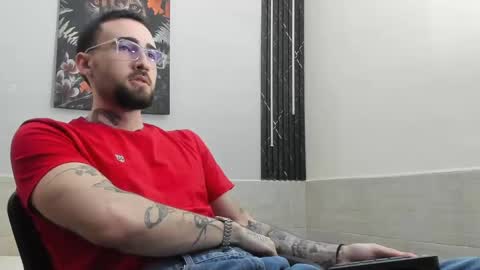 Snapshot of luke_davis01 chatting on February 17, 1:11 pm LUKE online show from February 17, 1:11 pm