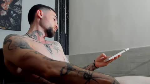 Snapshot of luke_davis01 chatting on February 25, 4:57 pm LUKE online show from February 25, 4:57 pm