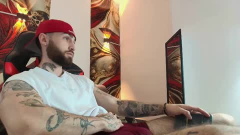 Snapshot of luke_davis01 chatting on October 7, 1:29 pm LUKE online show from October 7, 1:29 pm