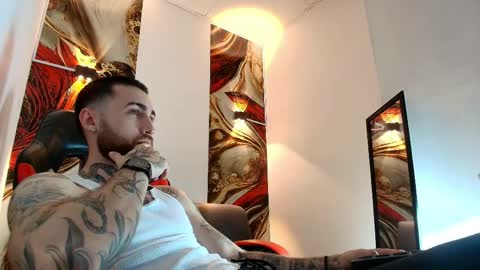 LUKE online show from April 10, 1:16 pm