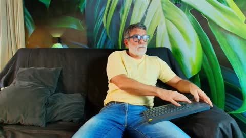 Luke Crews online show from February 2, 8:38 pm