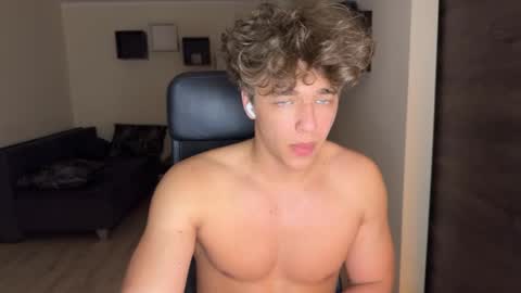 lukedesirable online show from May 22, 8:37 pm