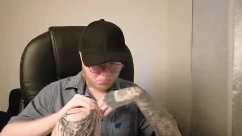 LUKEFTM online show from December 31, 10:56 pm